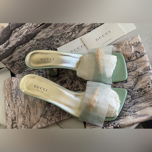 Gucci green glossy tiger Dora toe slide sandals ( size7 ) - Picture 11 of 12